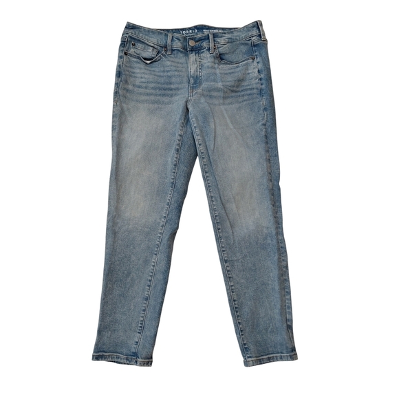 torrid Denim - torrid Light Wash Boyfriend Jeans